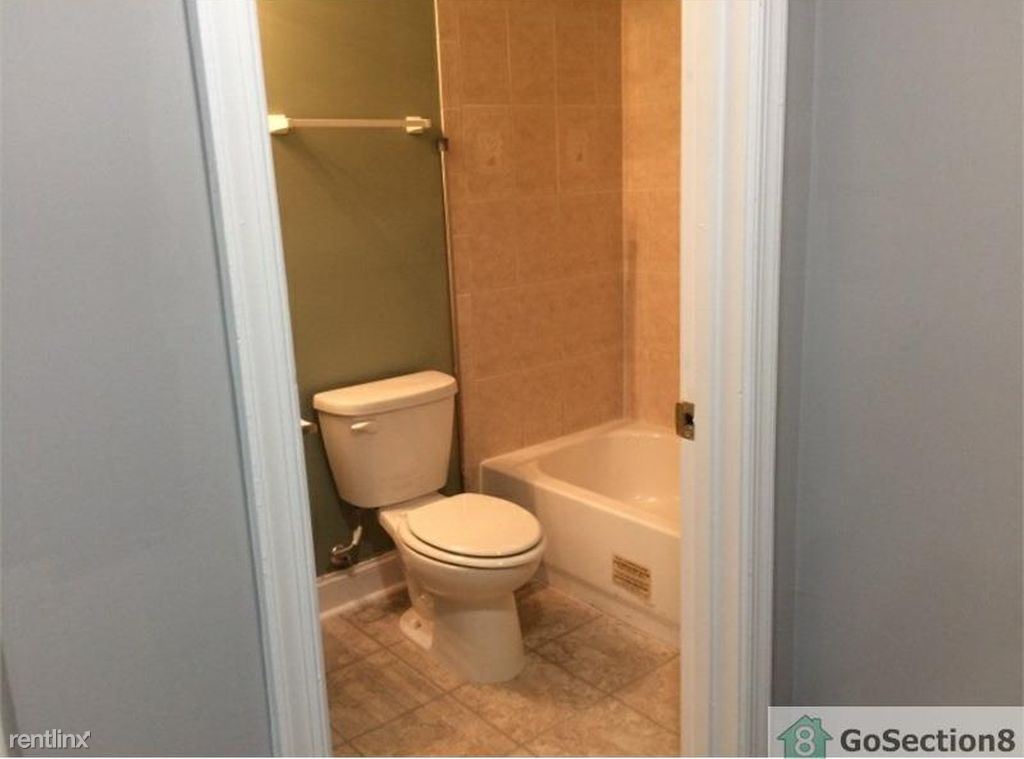 Foto principal - 5201 Ivanhoe Ave