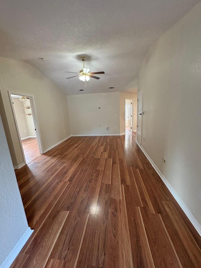 Foto del edificio - 2864 Shoffner Ave