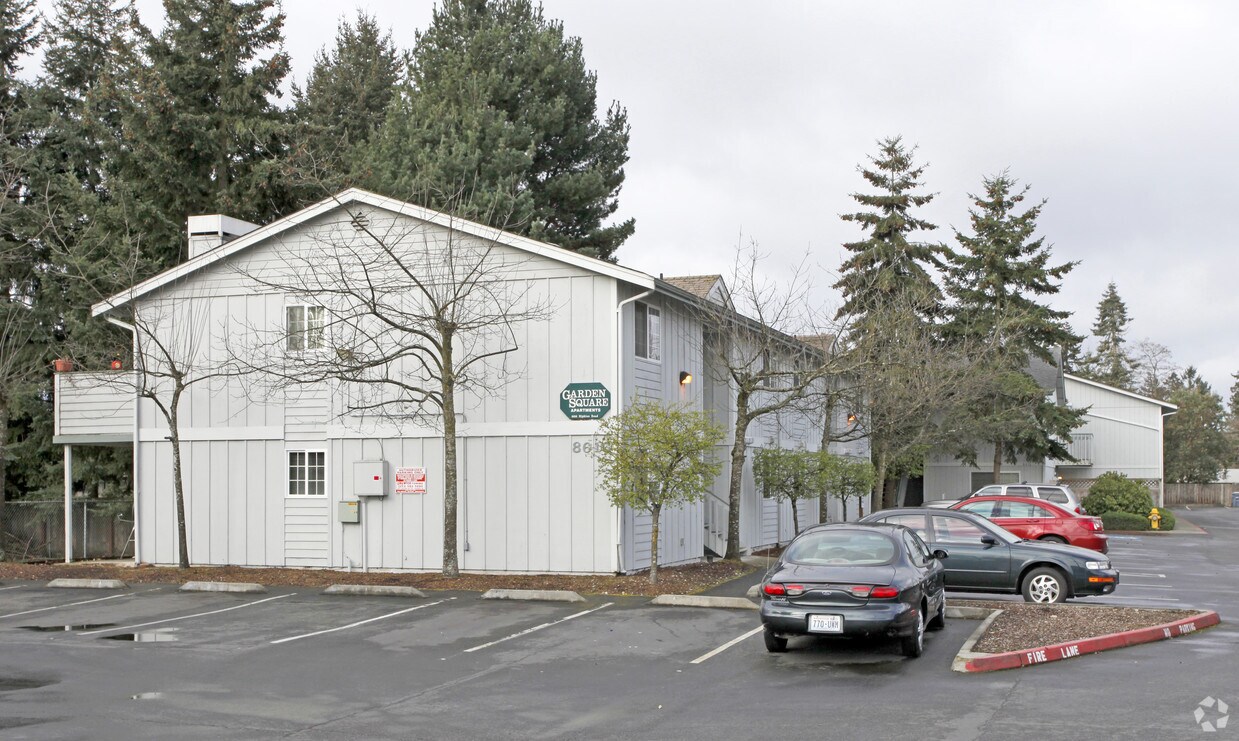 Primary Photo - Garden Square