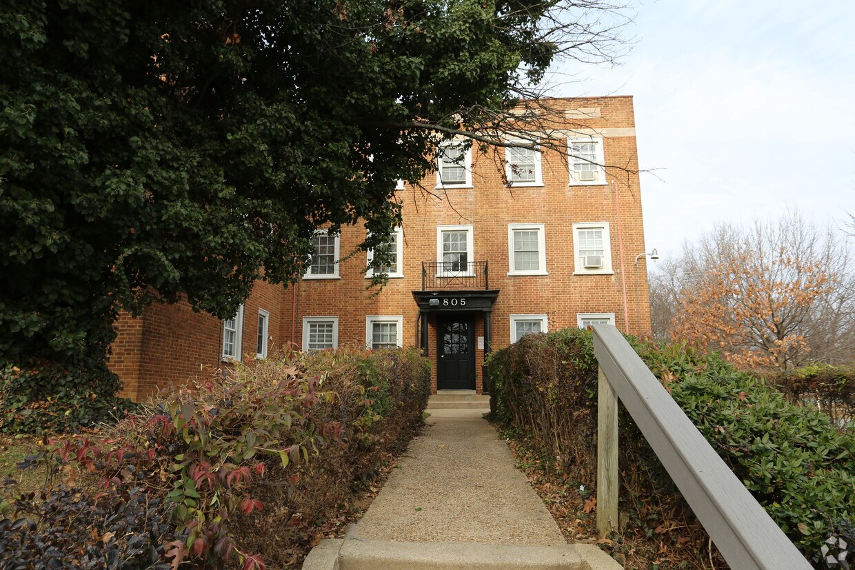 Blair Park Gardens Apartments in Takoma Park, MD