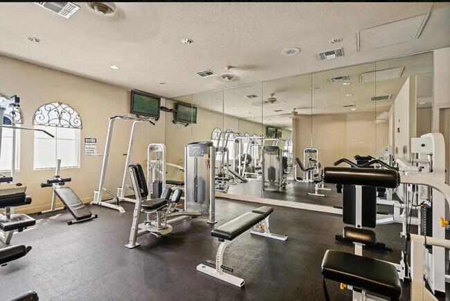 Foto del edificio - 1900 Danbrook Dr