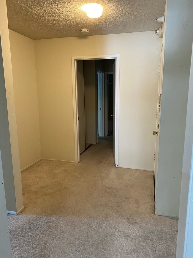 Building Photo - 4 Admiral Dr