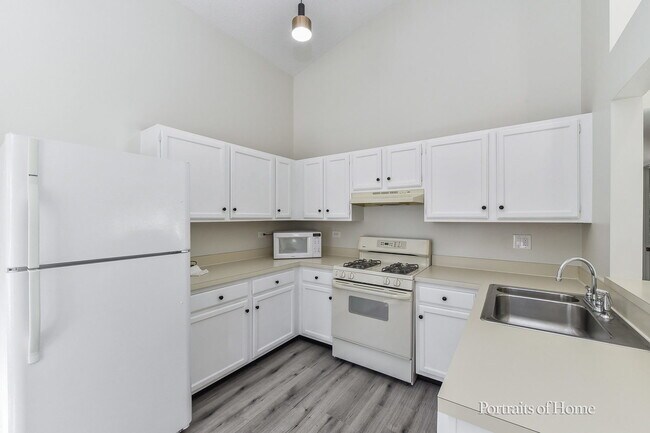 Building Photo - 1970 Cabriolet Ct