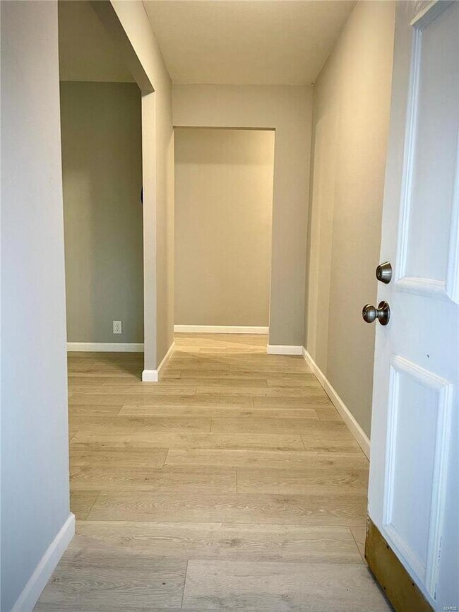 Building Photo - Fantastic 3bd/2ba home! Let yourself in!