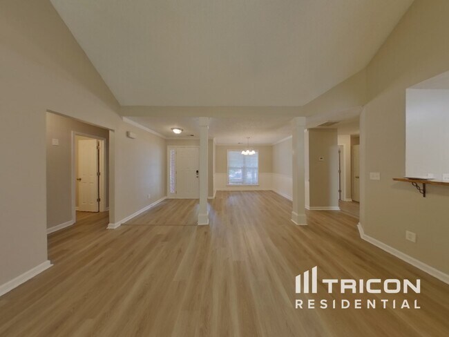 Building Photo - 112 Laurel Springs Dr