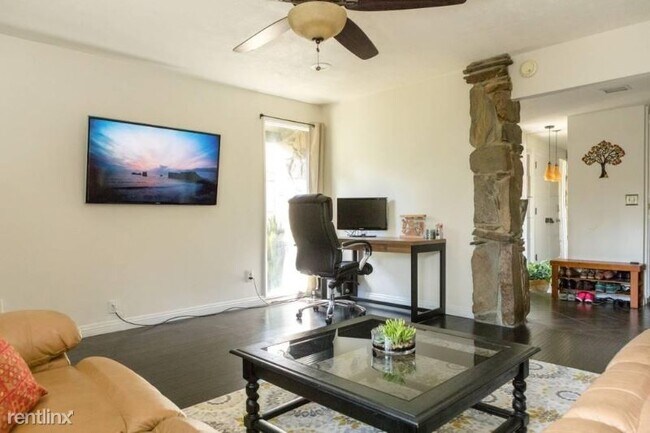 Building Photo - 3 br, 2 bath House - 3213 Topaz Ln