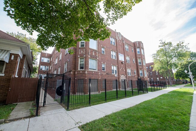 Foto del edificio - 7953-59 S Dobson Ave