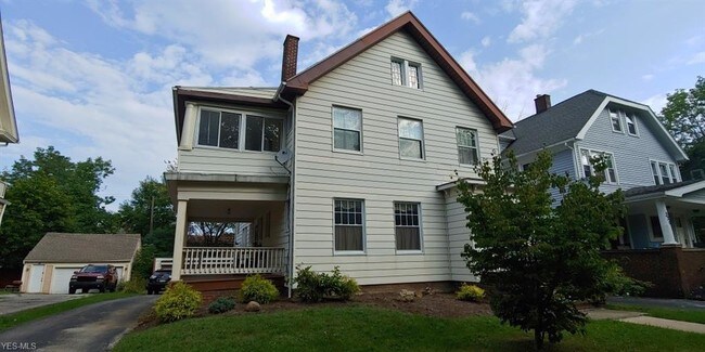 Foto del edificio - 3203 Sycamore Rd