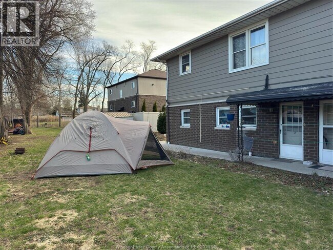 Photo du bâtiment - 1600 Normandy St