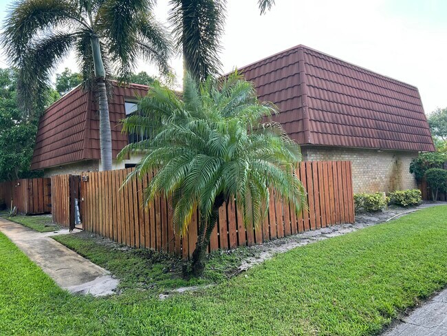Foto del edificio - 3216 Spanish Wells Dr