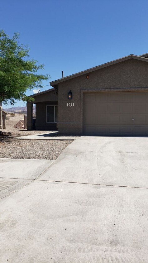 Primary Photo - 1336 Vaquero Dr
