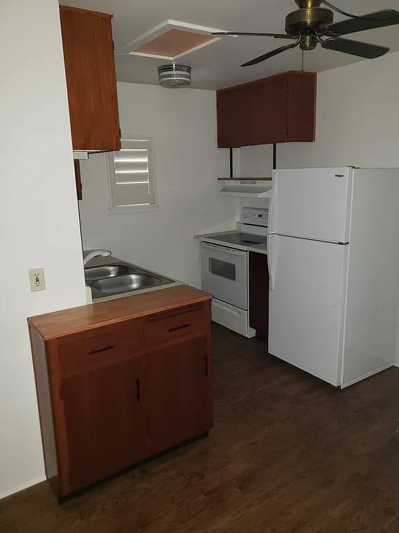 Foto del edificio - 3424 Golfview Blvd