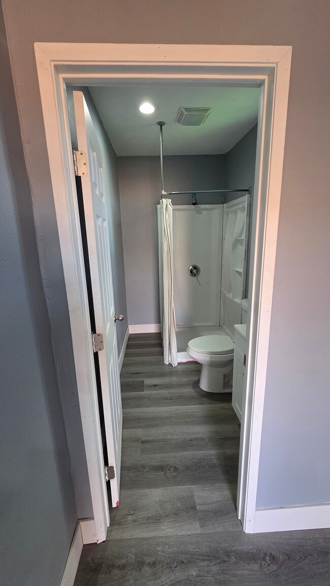 Building Photo - 303 Elmwood Ave