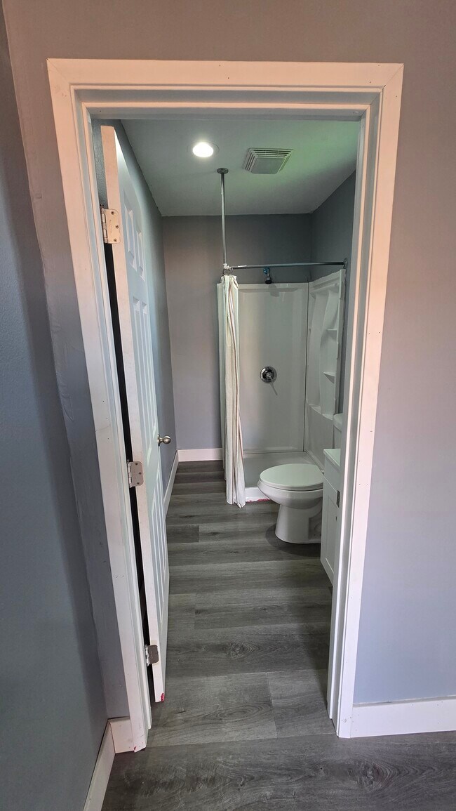 Foto del edificio - 303 Elmwood Ave