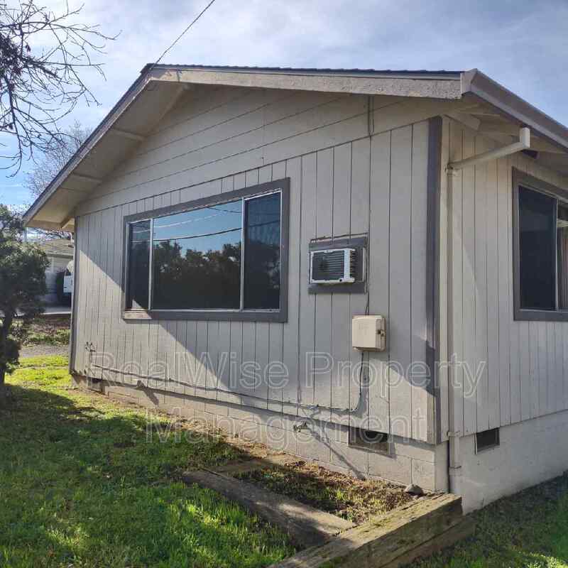 4604 Carnes Rd, Roseburg, OR 97471 Condo for Rent in Roseburg, OR