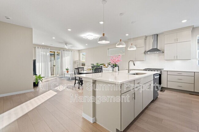 Building Photo - 12014 Octave Ave