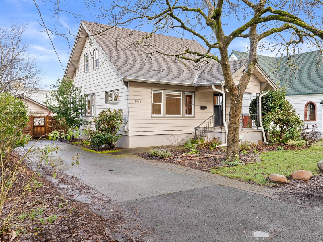 5935 NE Skidmore St, Portland, OR 97218 House Rental in Portland, OR