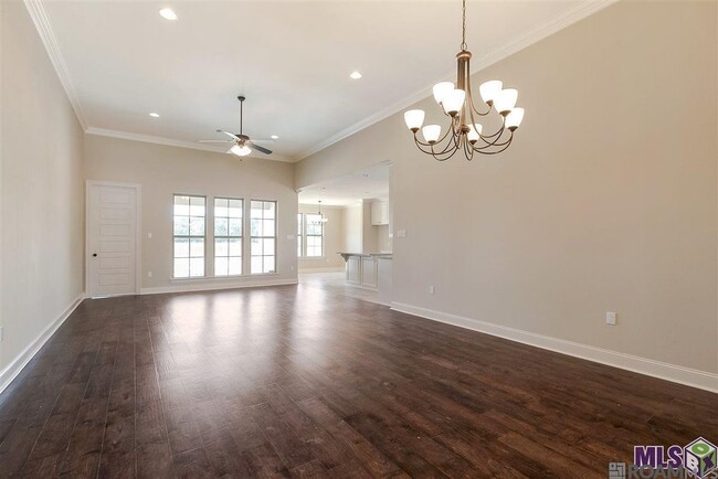 Building Photo - 10365 Grand Plaza Dr