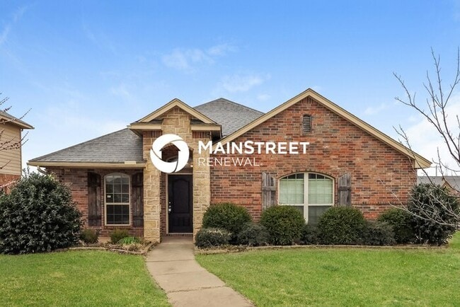 3 Bedroom Pet-Friendly Home in Mustang, OK with Main Street Renewal - 3 Bedroom Pet-Friendly Home in Mustang, OK with Main Street Renewal