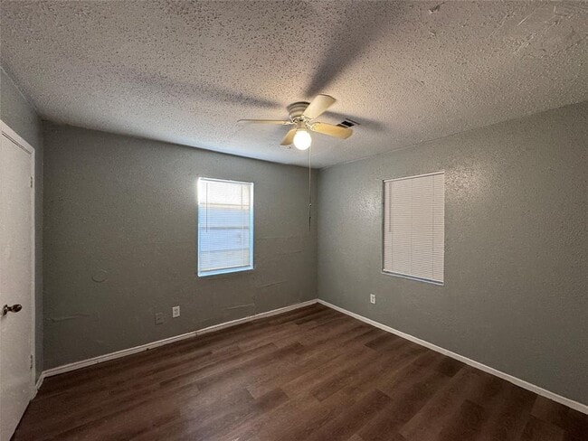 Building Photo - 7944 Lockwood Dr