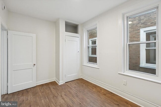 Building Photo - 6020 Catharine St