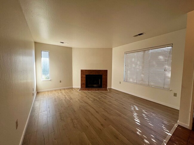 Foto del edificio - One Bedroom Napa Condo. Close to Downtown!