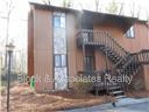 Building Photo - 123 Cloister Oaks Cir