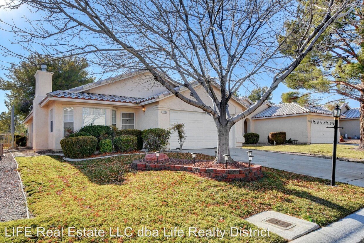 Primary Photo - 3 br, 2 bath House - 4945 Cedar Lawn Way.