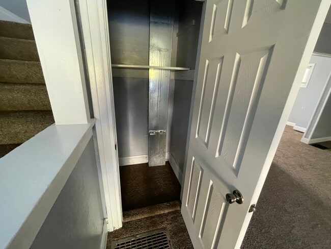 Photo - DAYTON, OH - FIVE OAKS - 3 BEDROOM/1 BATH - $1100  JUST REMODELED, LEAD FREE CERTIFIED House