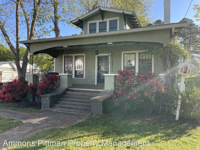 Building Photo - 2 br, 1 bath House - 230 Grand Avenue