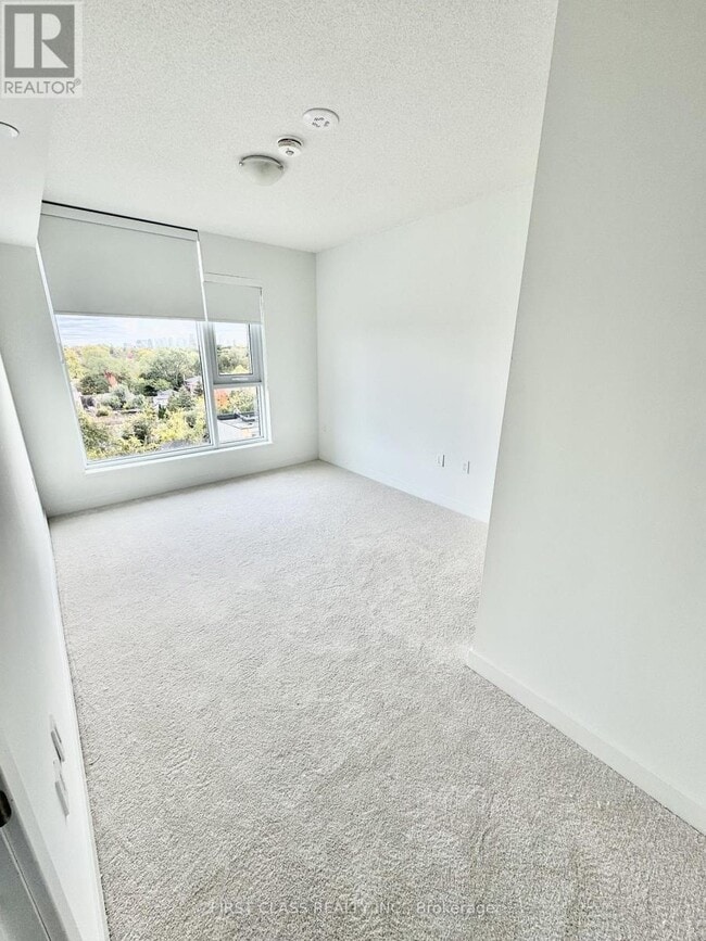 Photo du bâtiment - 556 Marlee Ave