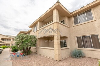 Building Photo - 16013 S Desert Foothills Pkwy