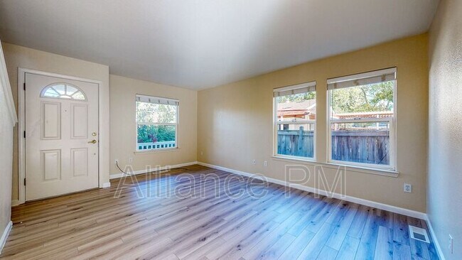 Foto del edificio - 1520 Humboldt St