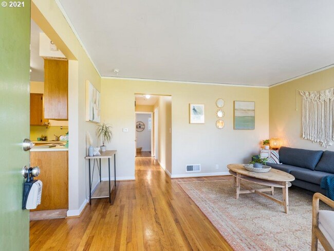 Foto del edificio - 3431 NE Fremont Dr