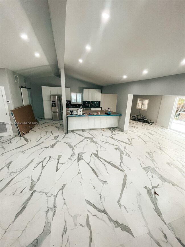 Building Photo - 2548 Tortugas Ln