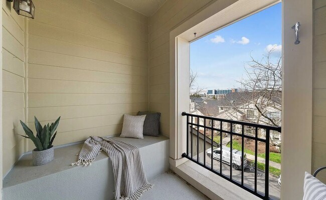 Foto del edificio - 6610 NE Rosebay Dr