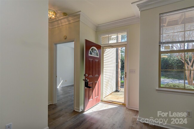 Building Photo - 7208 Michaels Landing Dr