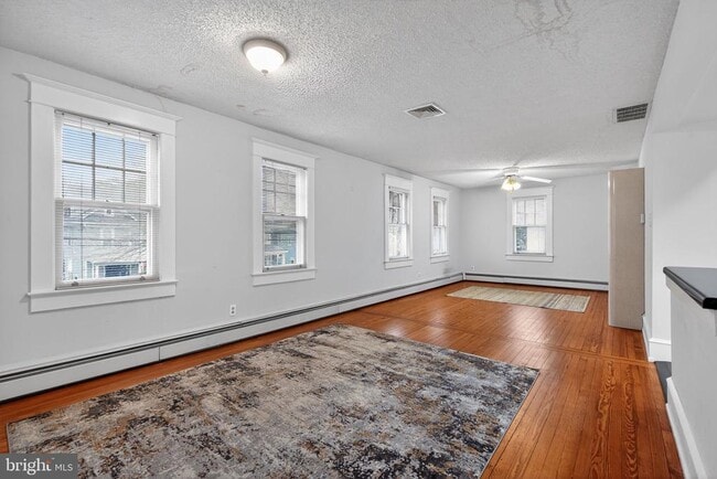 Building Photo - 18 GROVE St