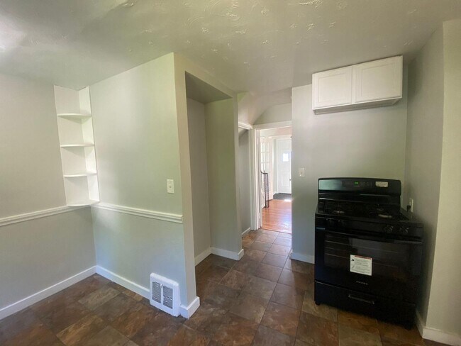 Foto del edificio - 1003 Elbon Rd