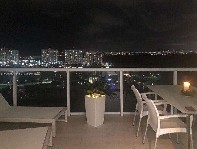 Foto del edificio - 400 Sunny Isles Blvd