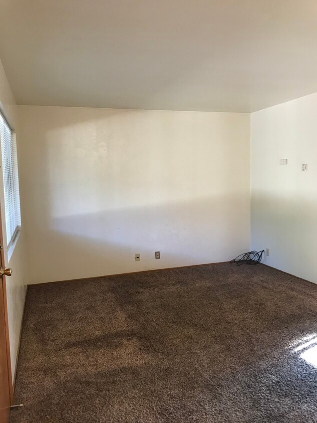 1391 E Lindo Ave Unit 5, Chico, CA 95926 Apartment for Rent in Chico