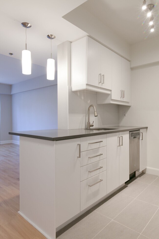 Building Photo - 3455 Rue Aylmer