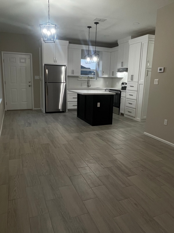 Building Photo - 3707 Chapa Ave