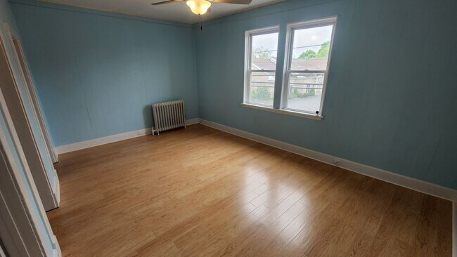 A bedroom - 203 Railroad Ave