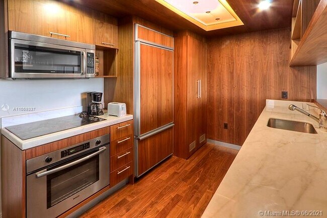 Building Photo - 50 Biscayne Blvd