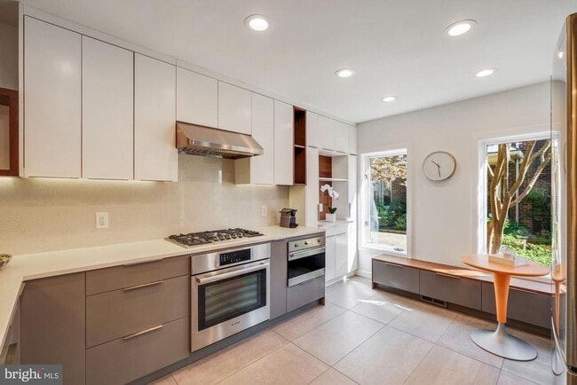 Building Photo - 4046 Chancery Ct NW