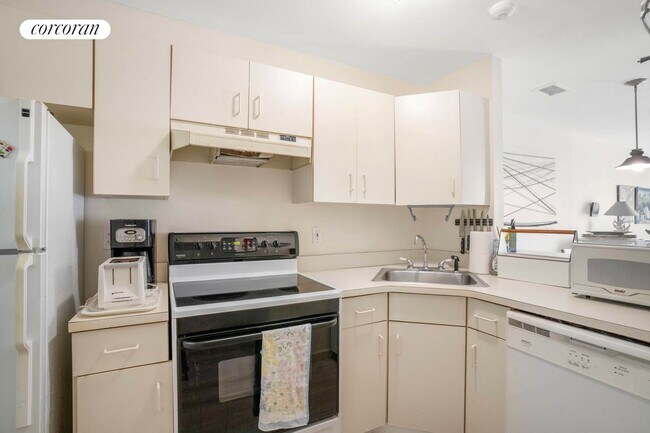 Foto del edificio - 220 Montauk Hwy