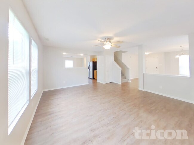 Foto del edificio - 678 Runnymede Ct