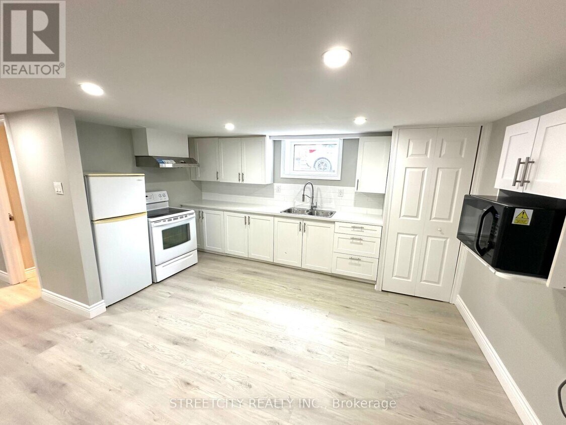 Primary Photo - 437 Charlotte St