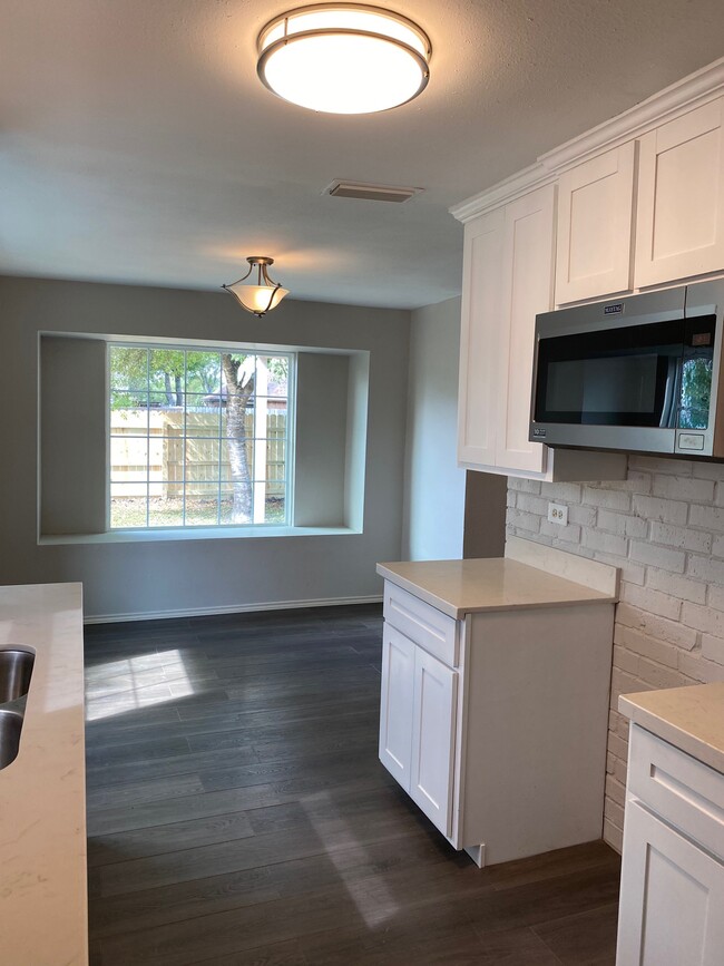 Building Photo - 1901 S Arden St